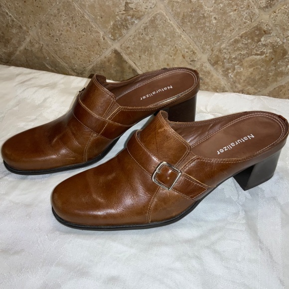 Naturalizer leather loafer mule Sz 8.5M buckle accent chunky heel - Picture 3 of 6